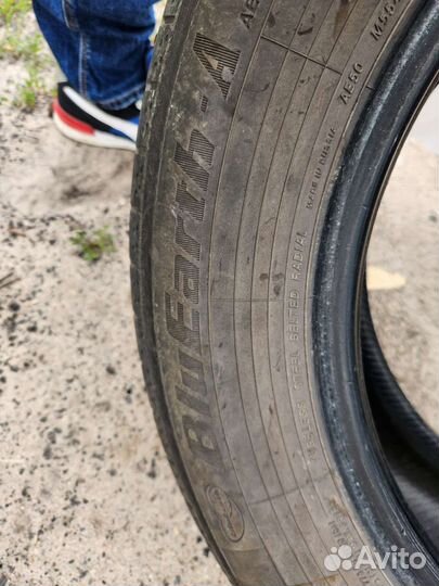 Yokohama BluEarth-A 215/65 R17