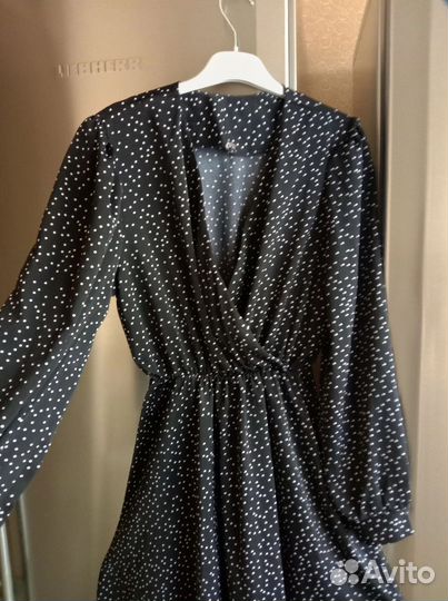 Платье в мелкий горошек 44 размер