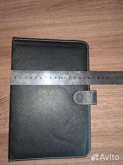 Клавиатура с чехлом для планшета