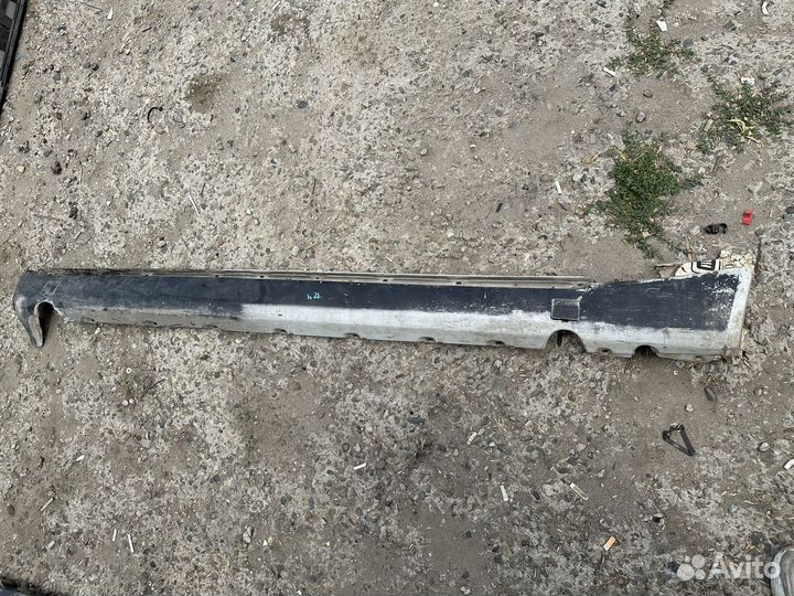 Накладка порога правая для Merсedes W124