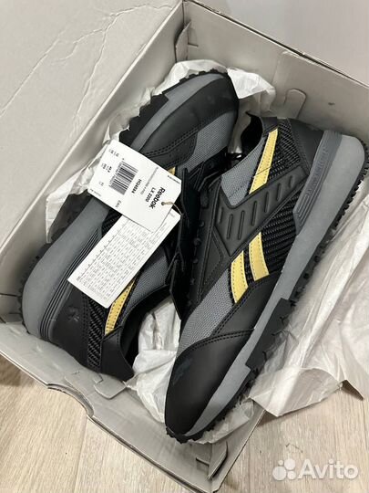 Кроссовки Reebok x DC Comics LX2200 Batman HQ4584