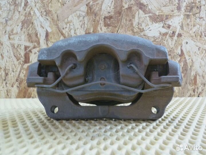 Суппорт передний правый Renault Megane III 2009-2016 (410018218R)