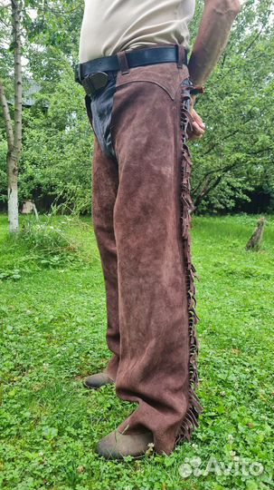 Продаю чапсы, шляпы, плащ, перчатки