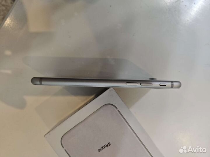 Телефон iPhone 8 64 gb