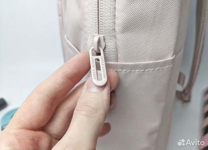 Рюкзак спортивный женский Under Armour 22л