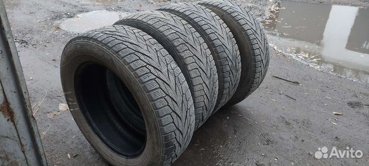 Nokian Tyres Hakkapeliitta R SUV 215/65 R17
