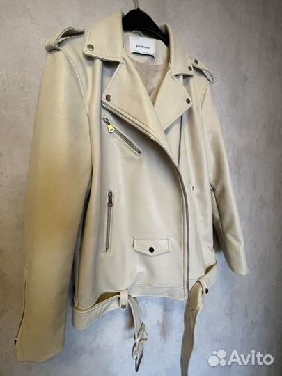 Косуха женская Stradivarius