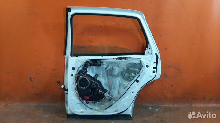 Дверь Toyota Avalon MCX10 (Заднее Правое)