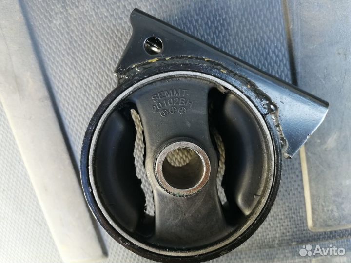 Подушка двигателя передняя mitsubishi XL 3.0 CW6W