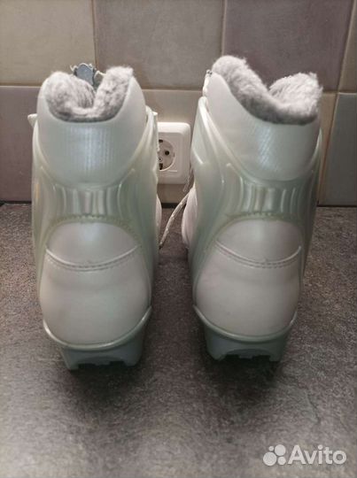 Лыжные ботинки nordway alpha 36 (20-22), 38(22-24)