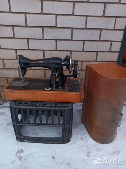 Швейная машинка чайка