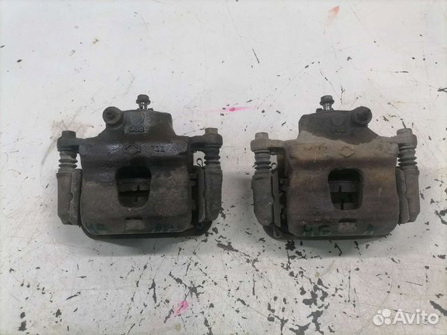 Передний суппорт Nissan Bluebird 14