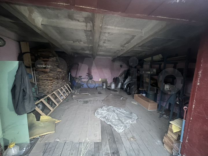 Гараж, > 30 м²