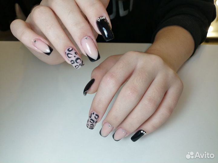 Маникюр/педикюр