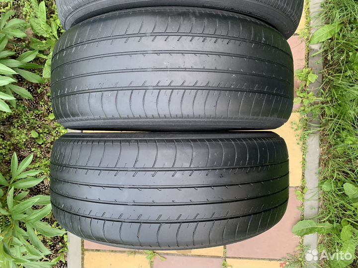 Yokohama dB Decibel E70B 215/55 R17 93V