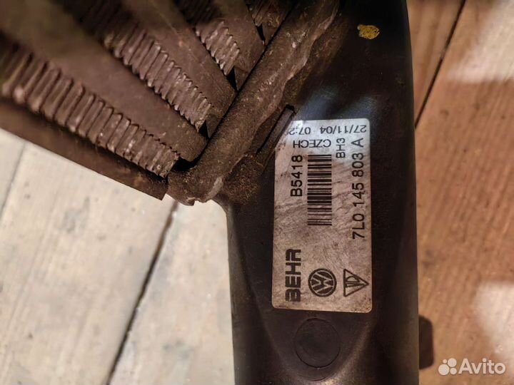 Интеркулер Левый Фольксваген Туарег 7L0145803A