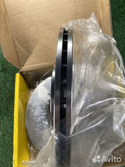 Диски тормозные передние Skoda Octavia tour a4