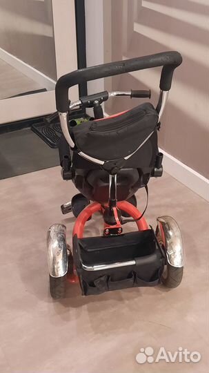 Велосипед трёхколёсный с ручкой