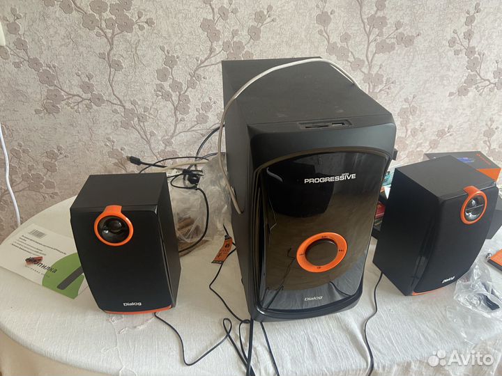 Музыкальный центр 65W