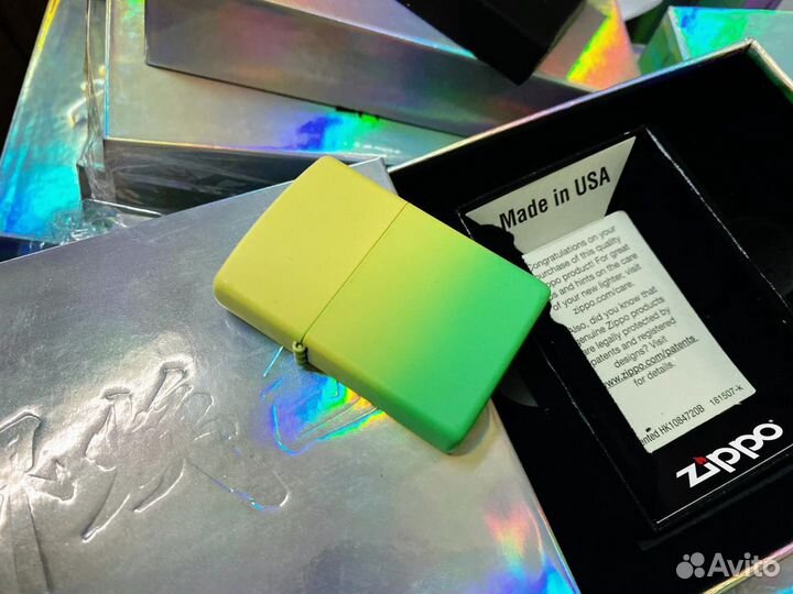 Зажигалка Zippo - Green Light