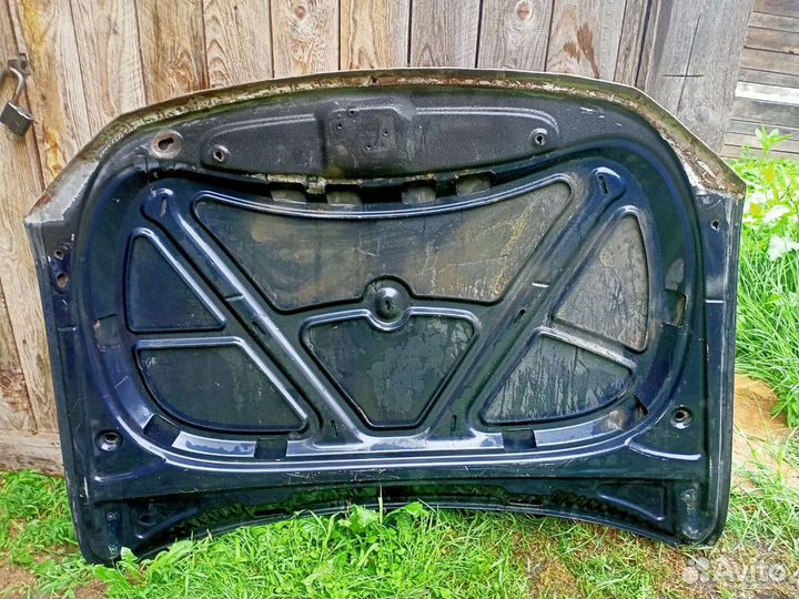 Продам капот от Фольксваген амарок