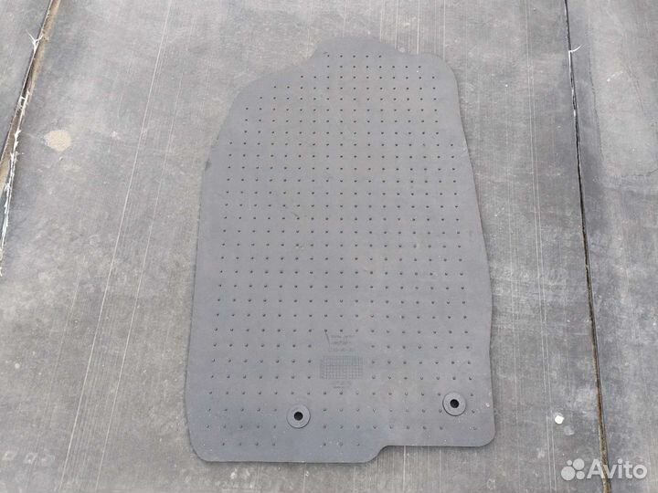 Автомобильные коврики резиновые