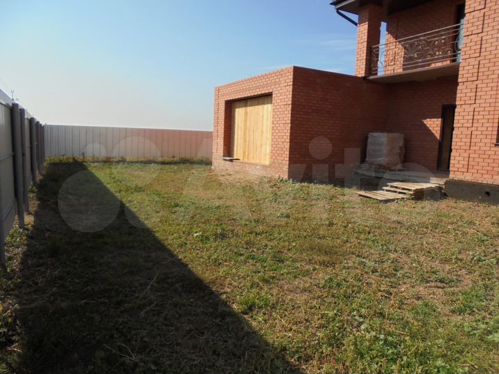 Коттедж 189 м² на участке 12,5 сот.