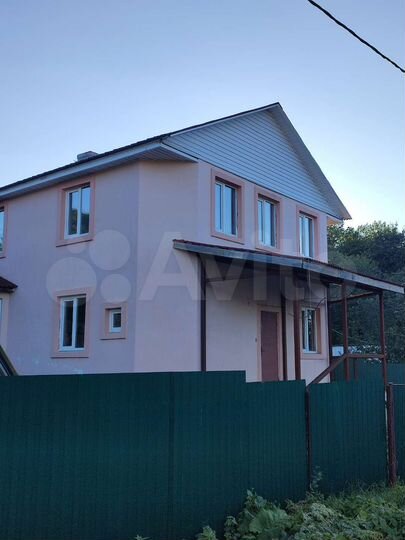 Дом 190 м² на участке 6 сот.