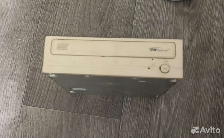 Дисковод IDE