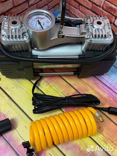 Компрессор автомобильный двухпоршневой