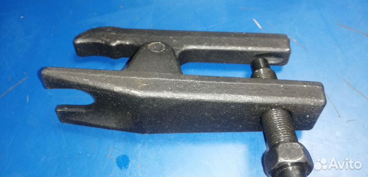 Съемник шаровых и рулевых универсальный каблук