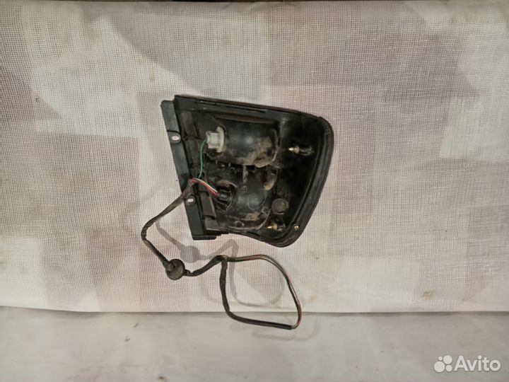 Задний фонарь suzuki swift 2