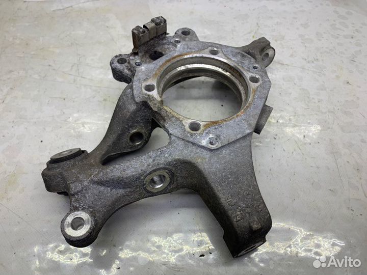 Кулак поворотный задний левый Mercedes-Benz E W211