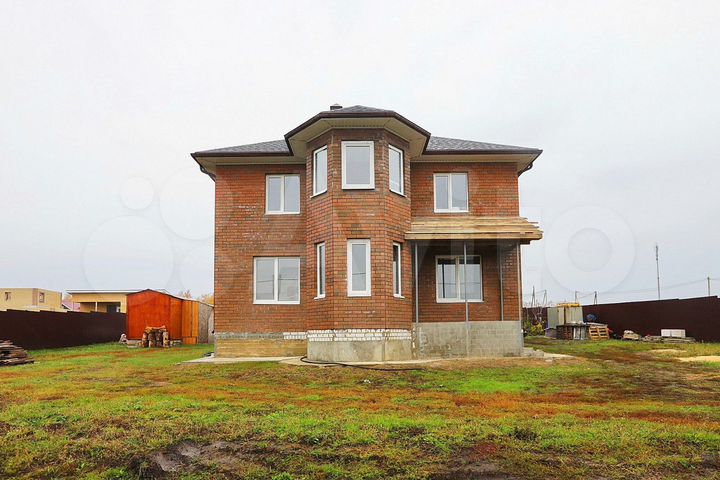 Коттедж 202,2 м² на участке 15 сот.