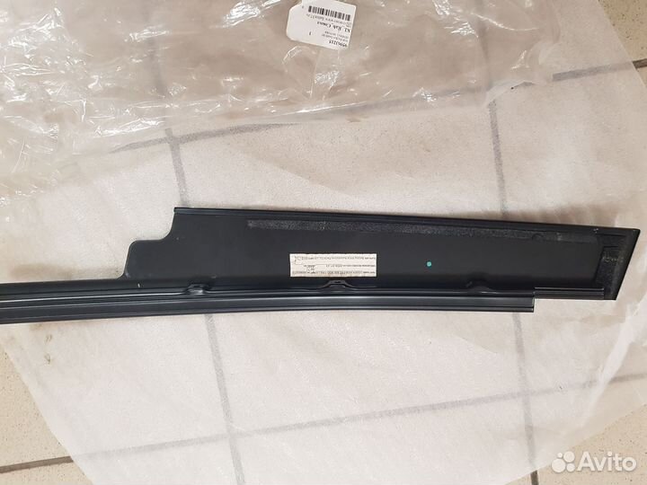 Накладка двери перед. левой 95963215 Шевроле Круз