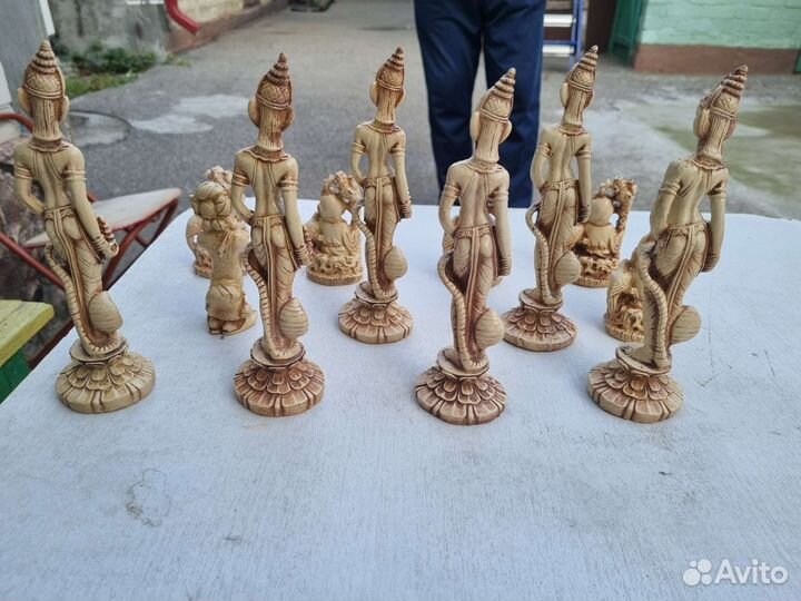 Статуэтки гипсовые