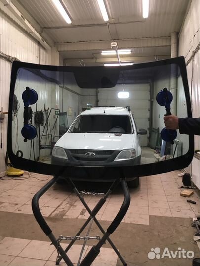 Лобовое стекло на Лада Ларгус