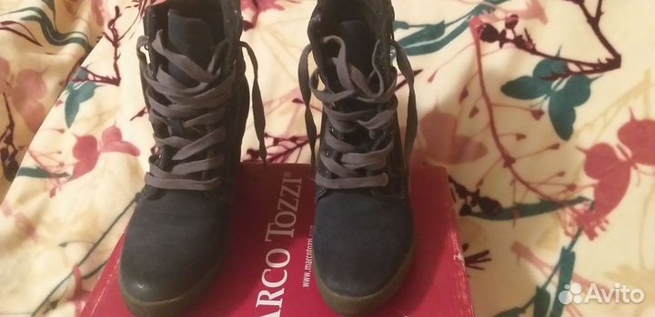 Полусапоги демесезон р.38(24,5),белые р.39(25)