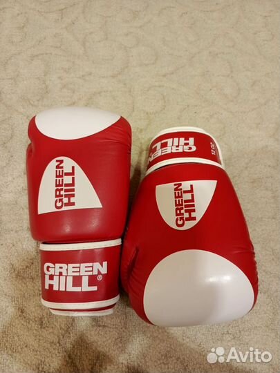 Боксерские перчатки 12 oz новые