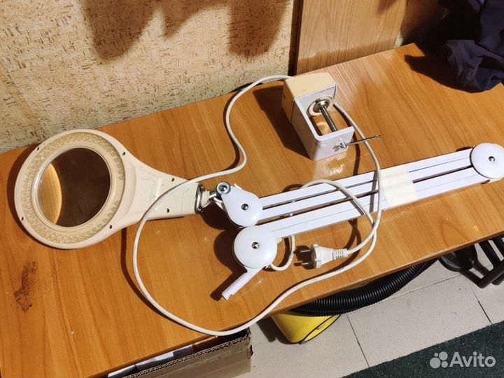 Настольная кольцевая лампа