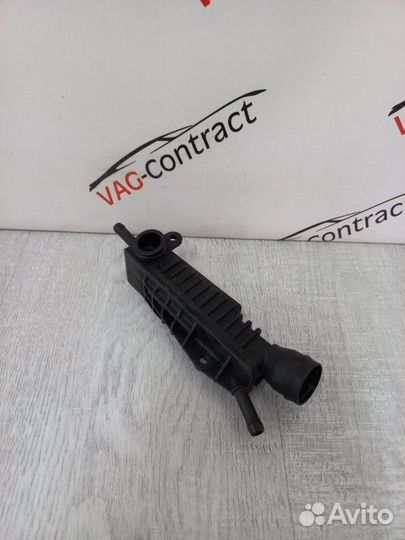 Трубка картерных газов Volkswagen Polo 1.6 2011