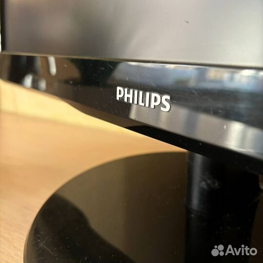 Монитор Philips 20