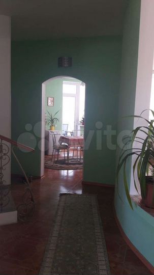 Дом 552 м² на участке 5,2 сот.