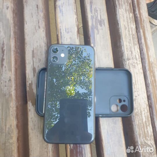 Мобильные телефоны бу iPhone 11