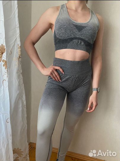 Спортивный костюм женский