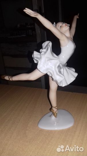 Фарфоровая статуэтка - Балерина из Германии 50-ых
