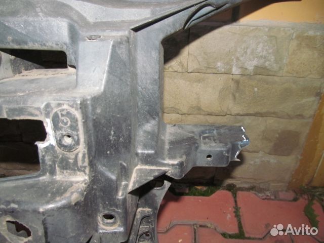 Панель передняя (телевизор) Volkswagen Golf 5