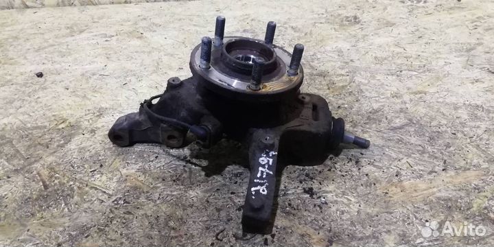 Ступица передняя правая Chrysler Sebring 3 2009