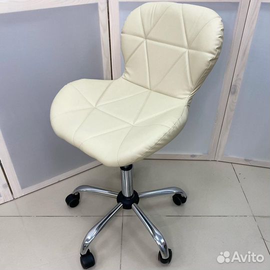 Стул для косметолога