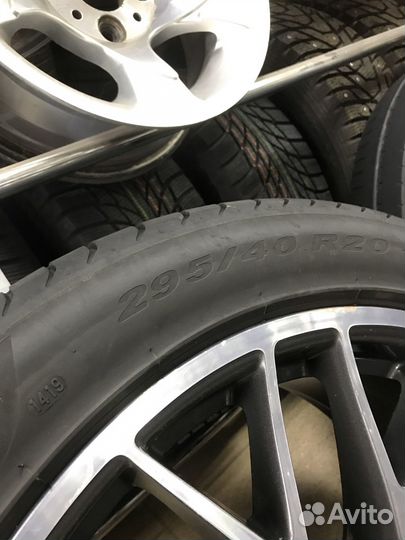 Комплект оригинальных колес Porsche Macan R20